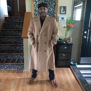 Men’s London Fog coat.